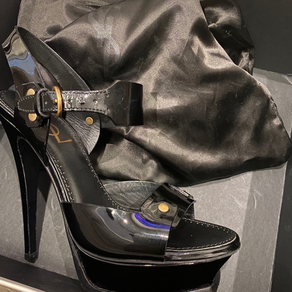 Size 36 (US 6) YSL black heels - Picture 5 of 8